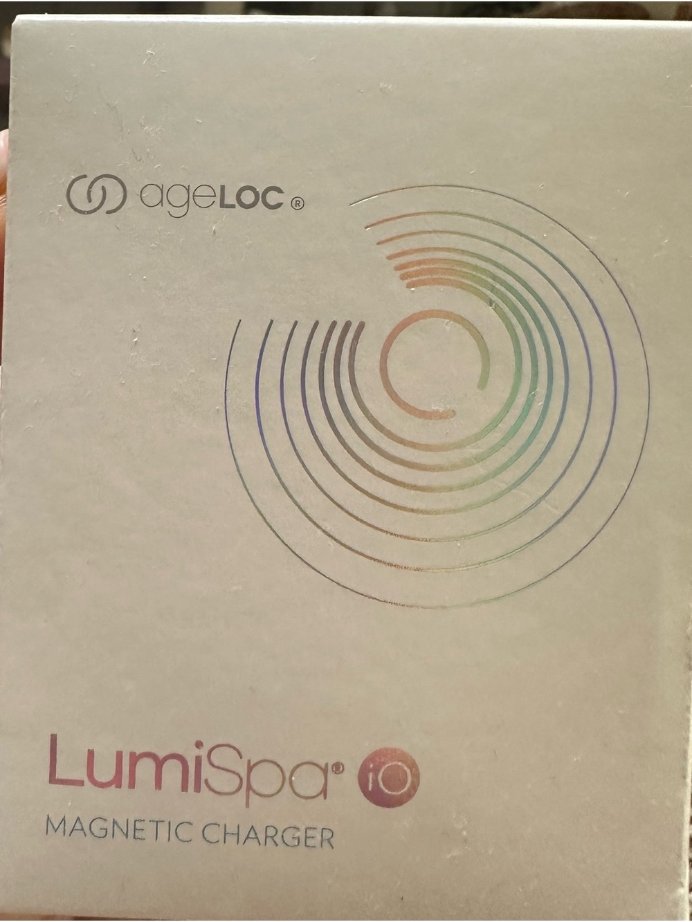 LumiSpa iO Magnetic Charger - White